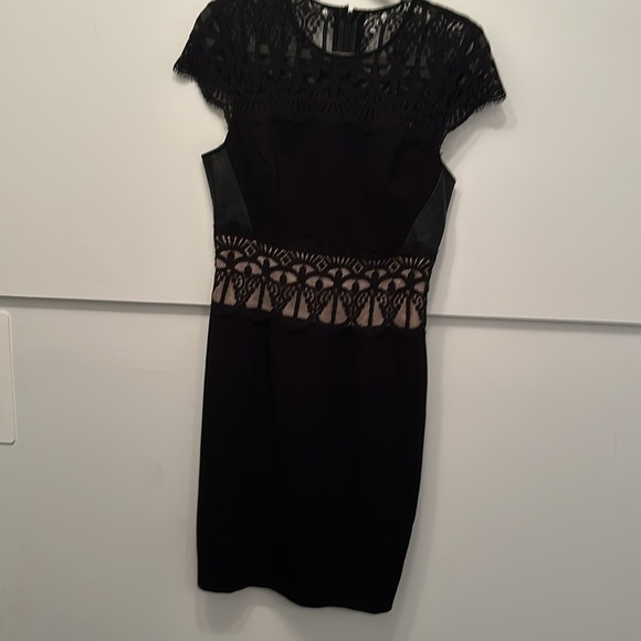 Lipsy black dress with lace details back zipper size 6 - Picture 8 of 11